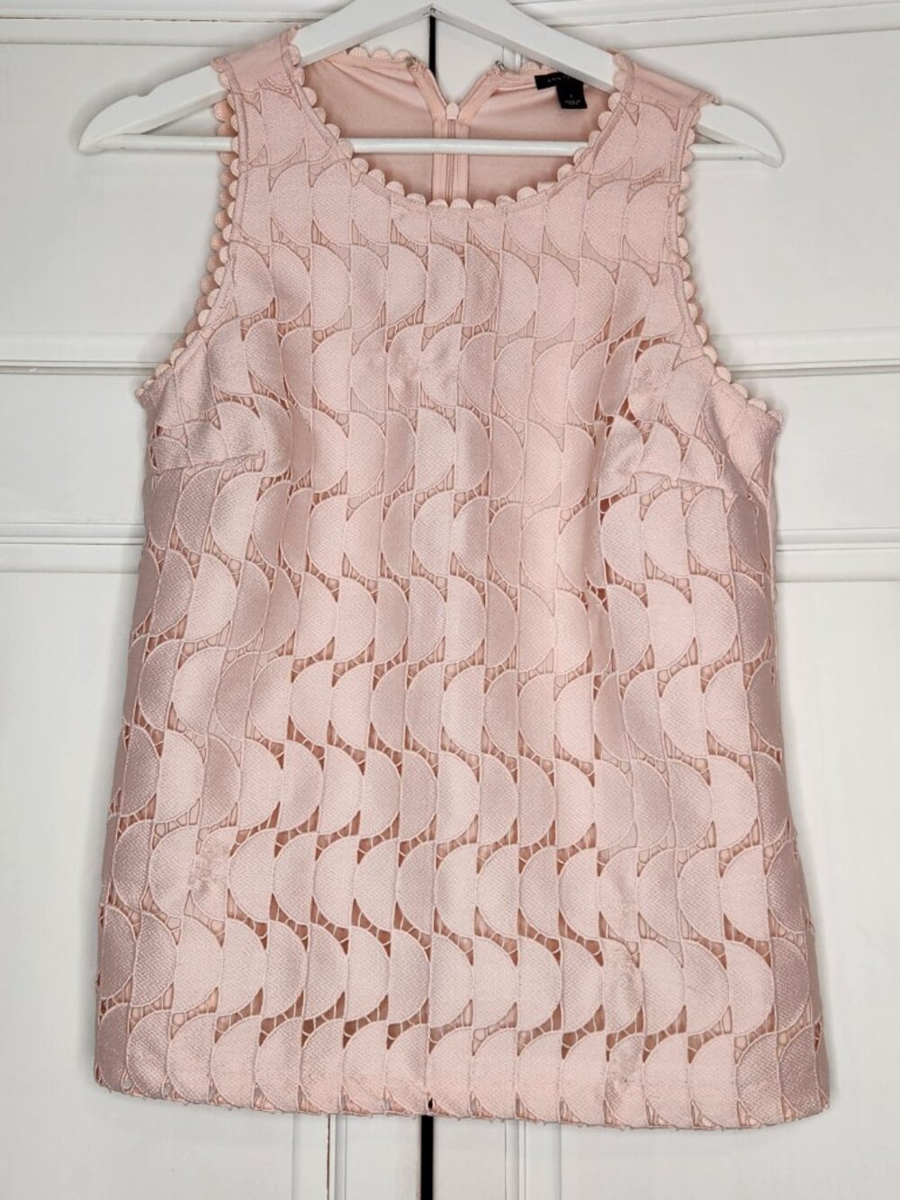 Ann Taylor Blush Pink Sleeveless Blouse Size 2 - Picture 2 of 16